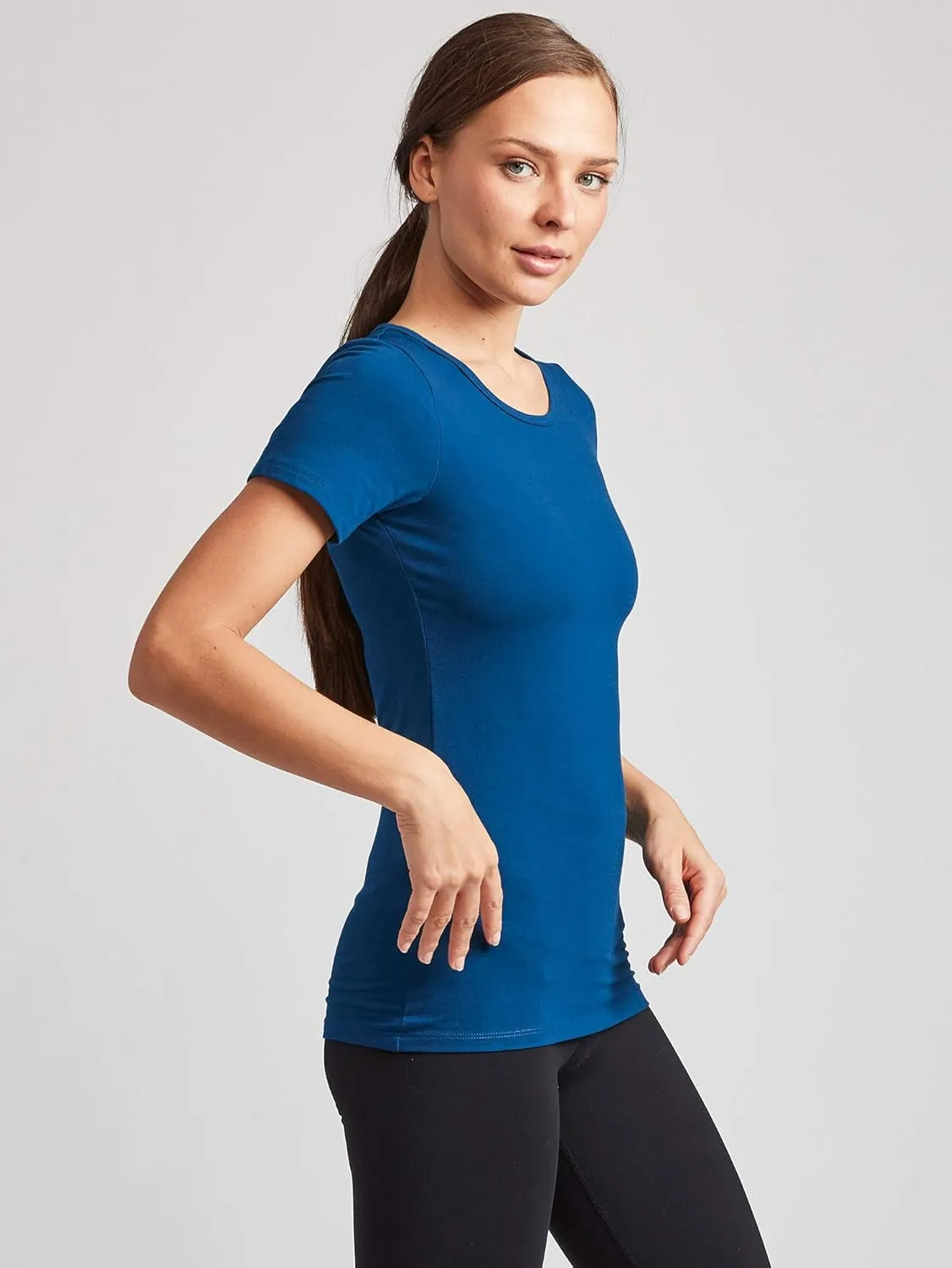 Kalon Women's 4-Pack Scoop Neck T-Shirt Base Layer