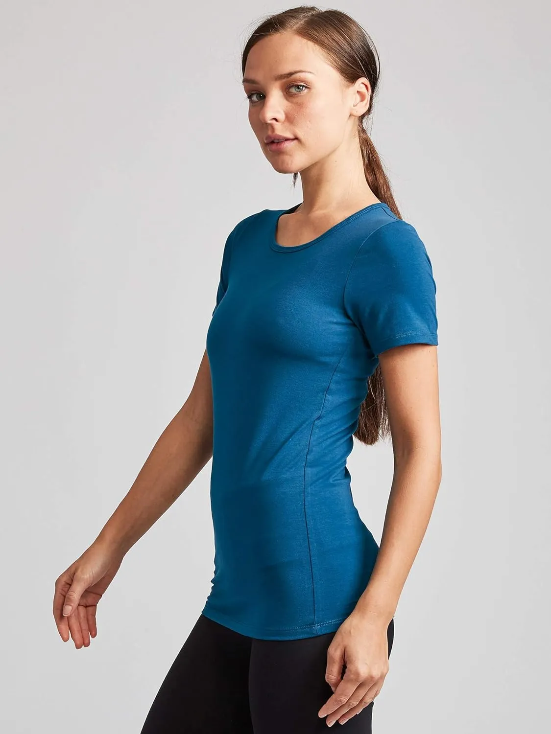Kalon Women's 4-Pack Scoop Neck T-Shirt Base Layer