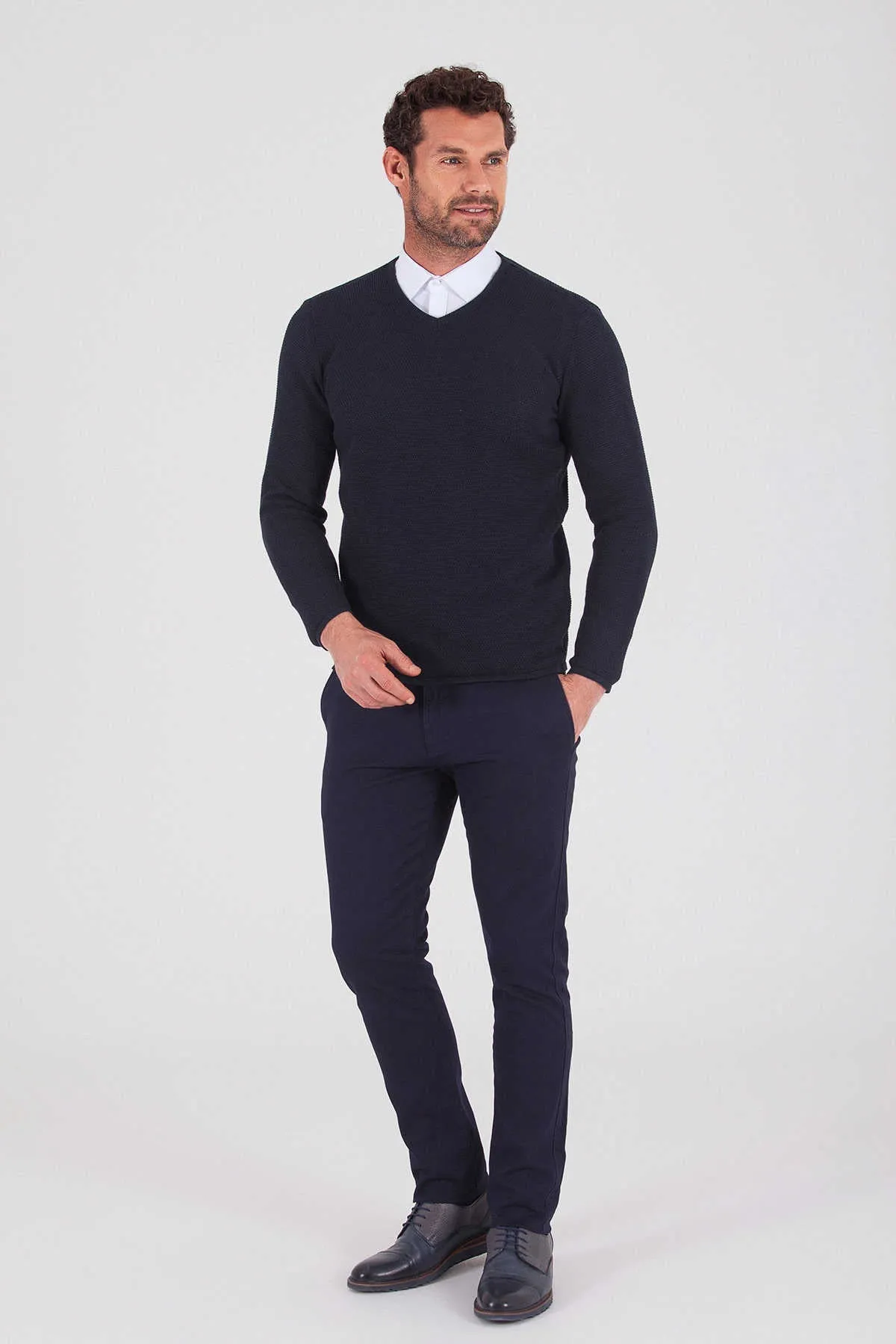 Slim Fit Plain Cotton Blend Khaki V-Neck Sweater, Navy