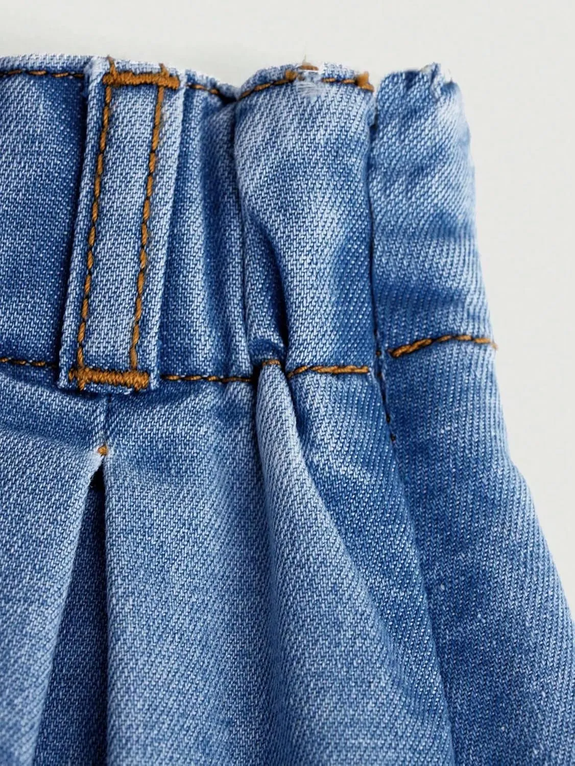 Verdusa Girl's Pleated Denim Skirt Elastic Waist A Line Flared Mini Skirt